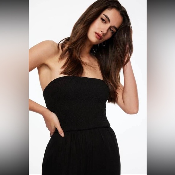 DYNAMITE Linen Black Strapless Jumpsuit - Picture 3 of 7